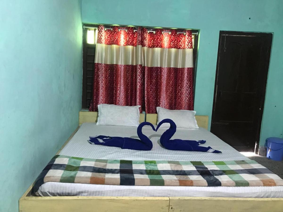 Hotel J K Puri