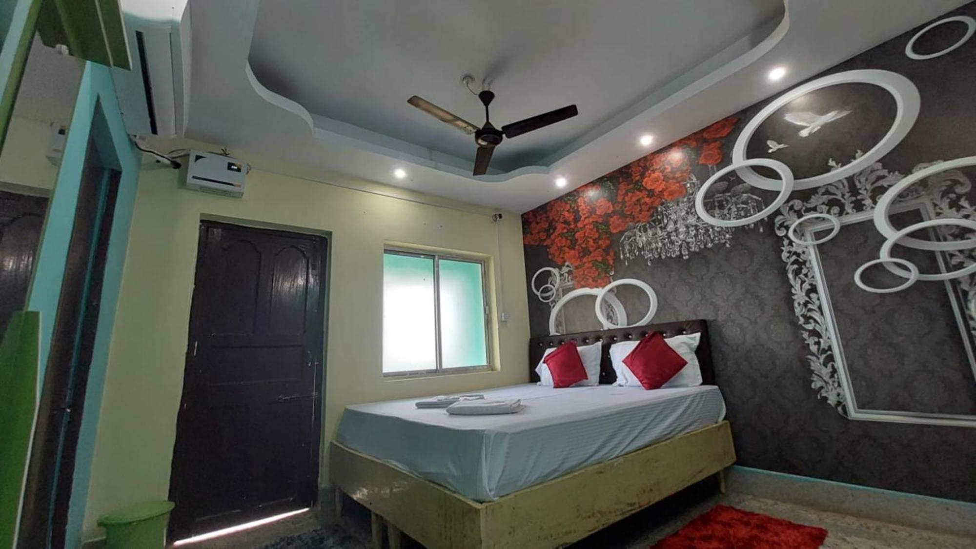 Hotel J K Puri