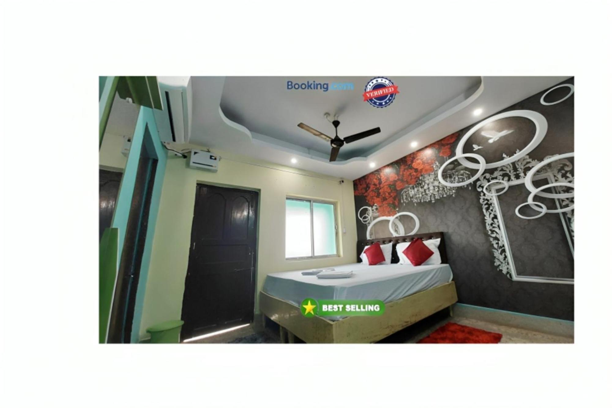 Hotel J K